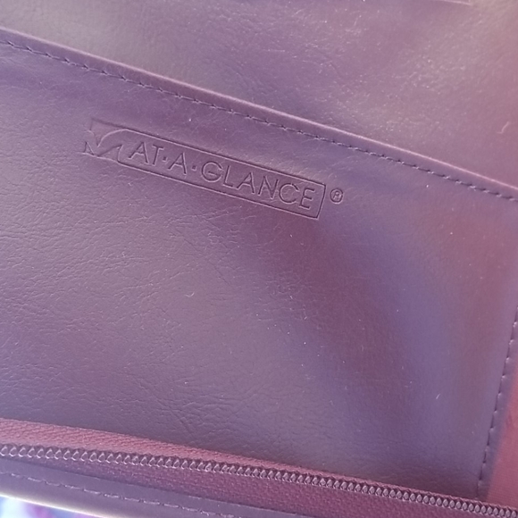 At A Glance Notebook - Picture 4 of 5